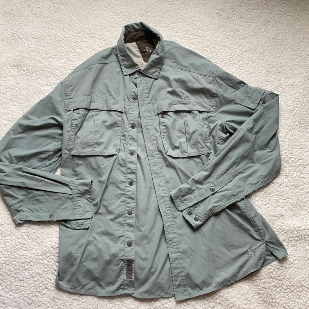 ☀️ 3/$15 Sale - Men’s REI Button Down Long Sleeve